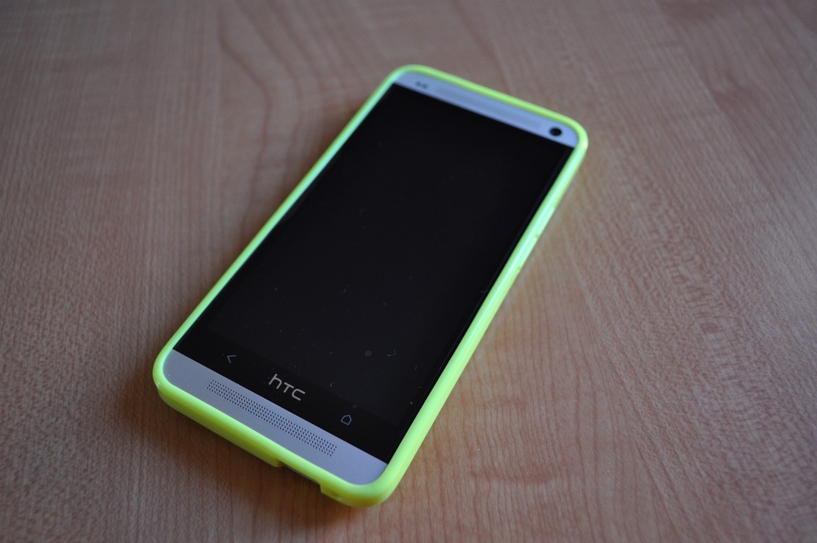 HTC ONE WITH NEON YELLOW COVER